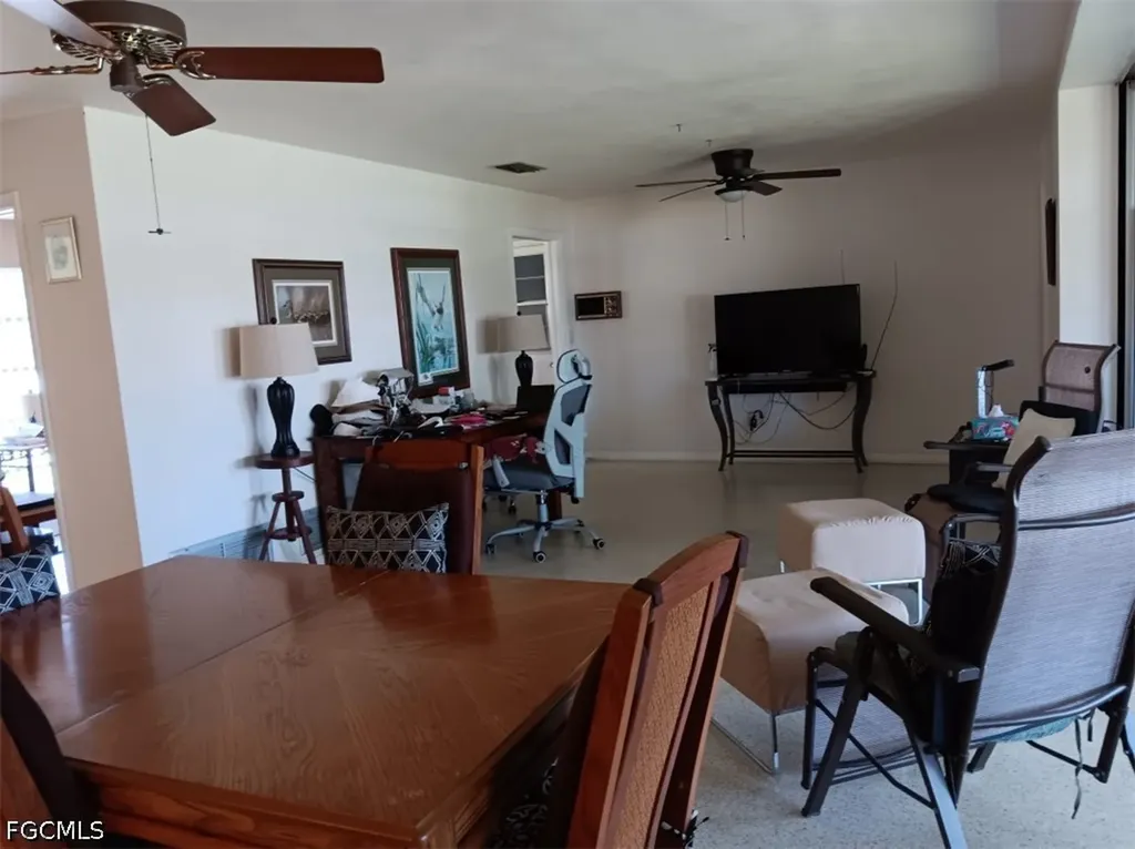 5305 SW 2nd Place Cape Coral FL 33914