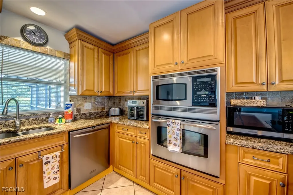 2919 SW 2nd Place Cape Coral FL 33914