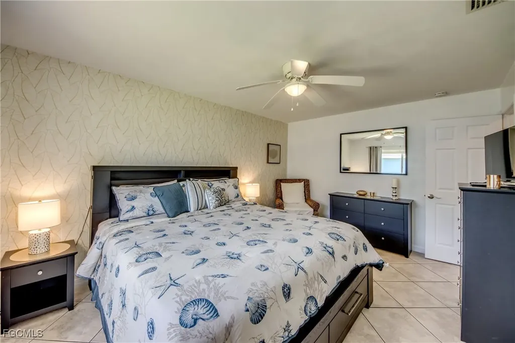 2919 SW 2nd Place Cape Coral FL 33914