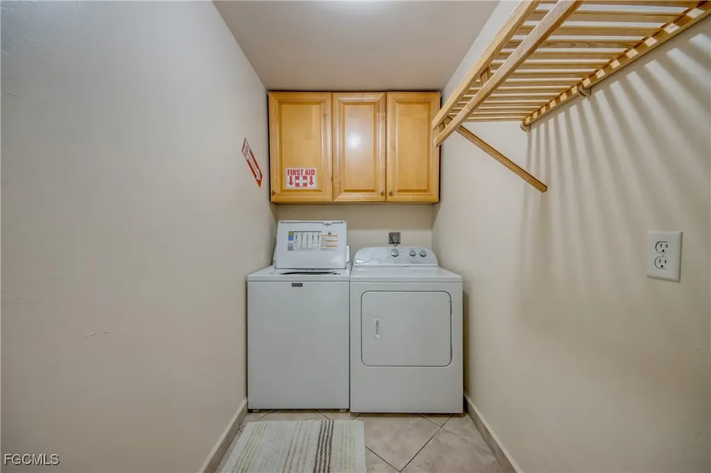 2919 SW 2nd Place Cape Coral FL 33914