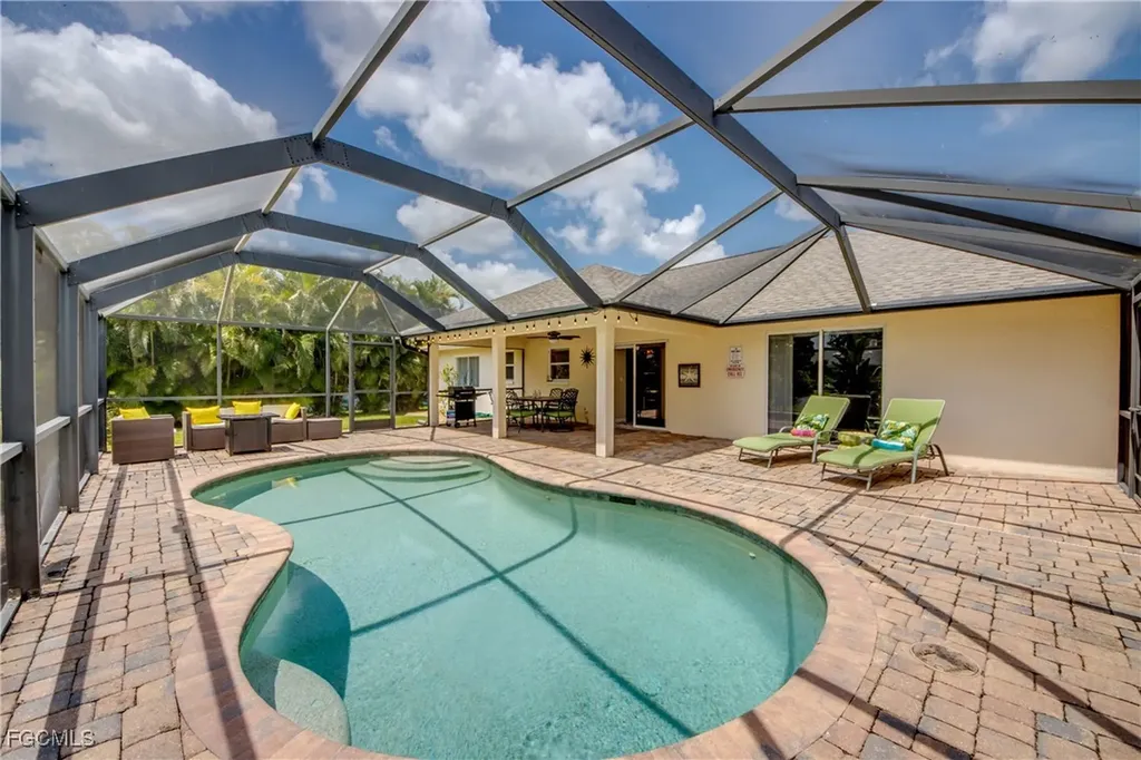2919 SW 2nd Place Cape Coral FL 33914
