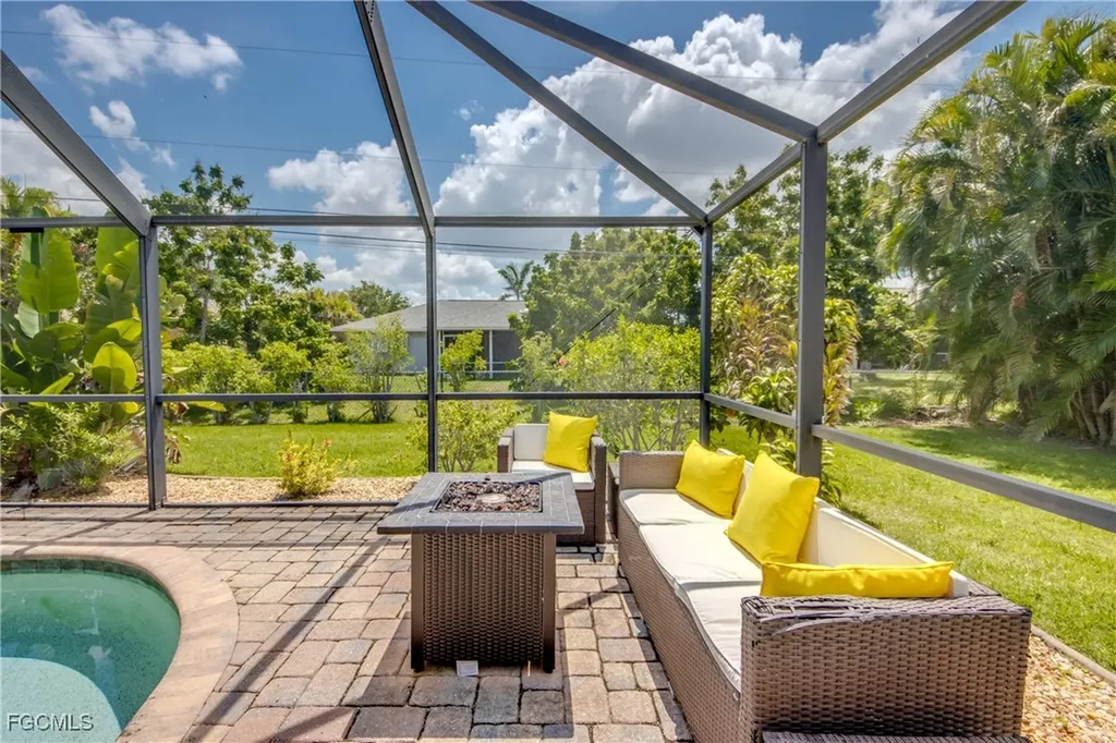 2919 SW 2nd Place Cape Coral FL 33914