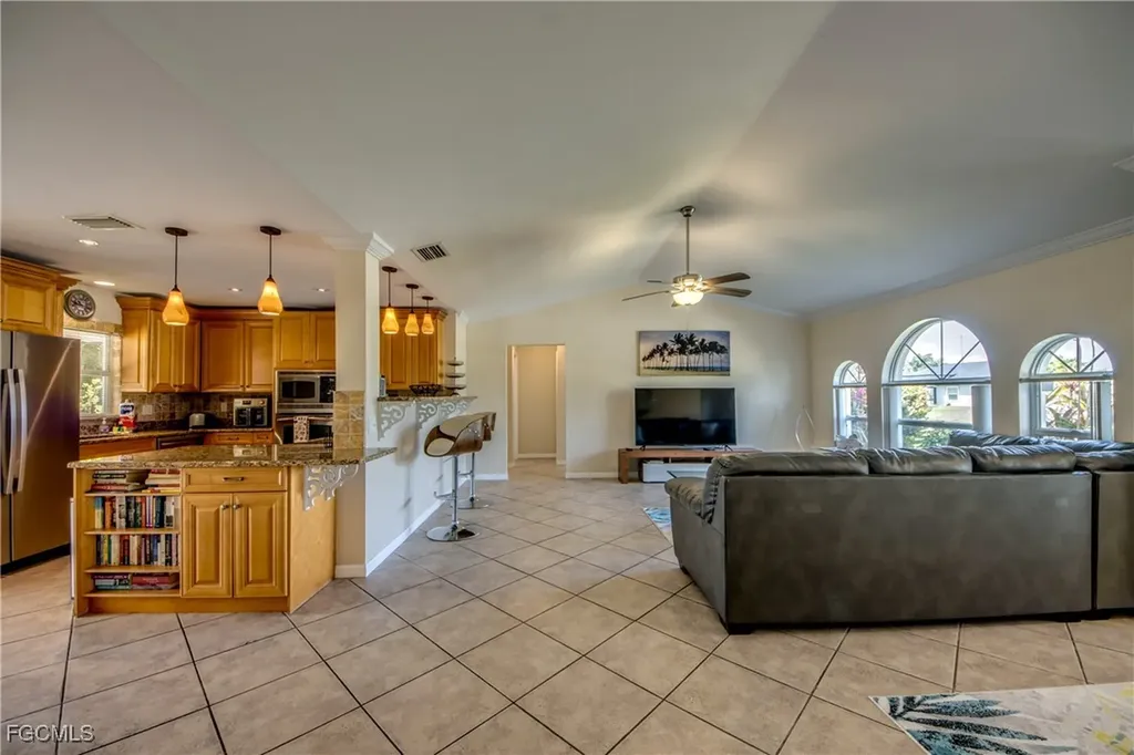 2919 SW 2nd Place Cape Coral FL 33914