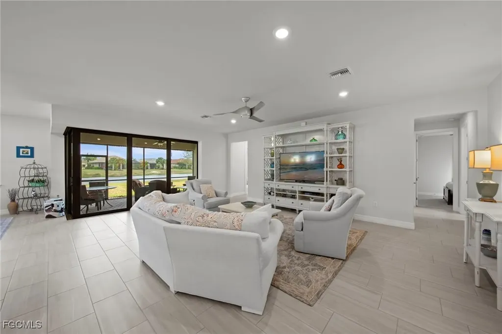 11289 Thurston Chase Fort Myers FL 33913