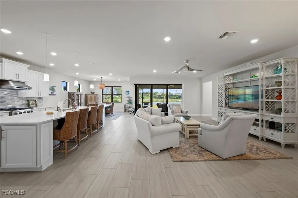 11289 Thurston Chase Fort Myers FL 33913