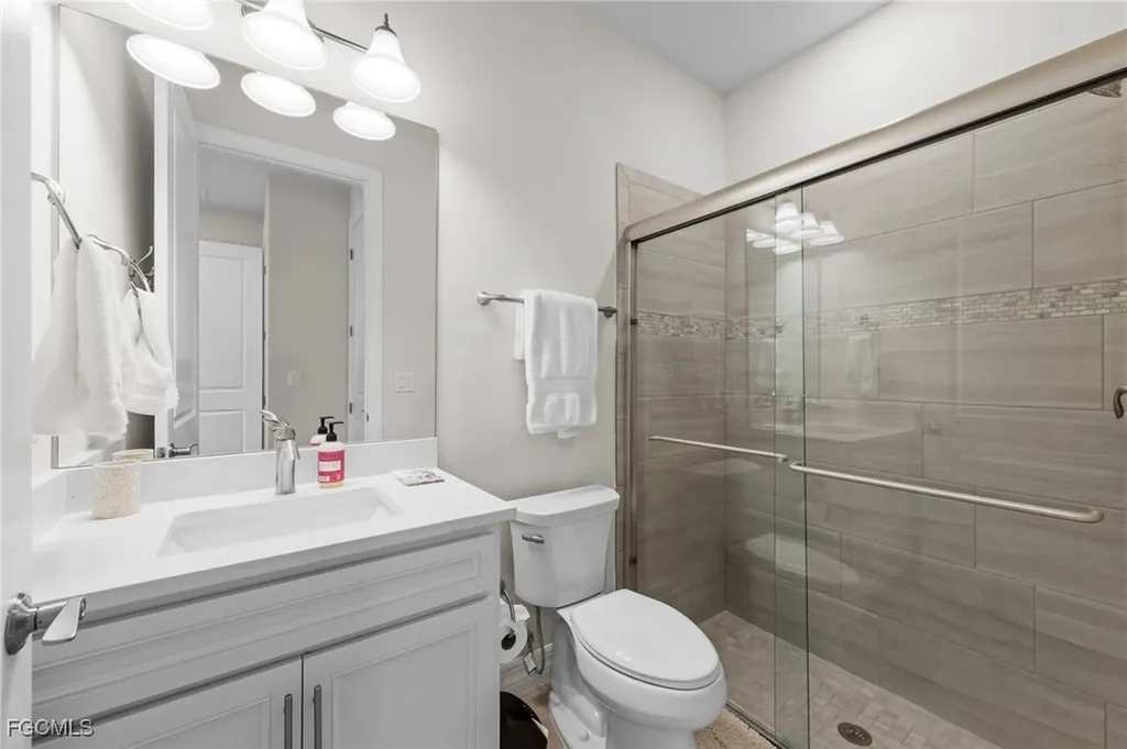 11289 Thurston Chase Fort Myers FL 33913