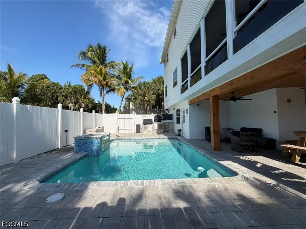 9225 Dimmick Drive Sanibel FL 33957