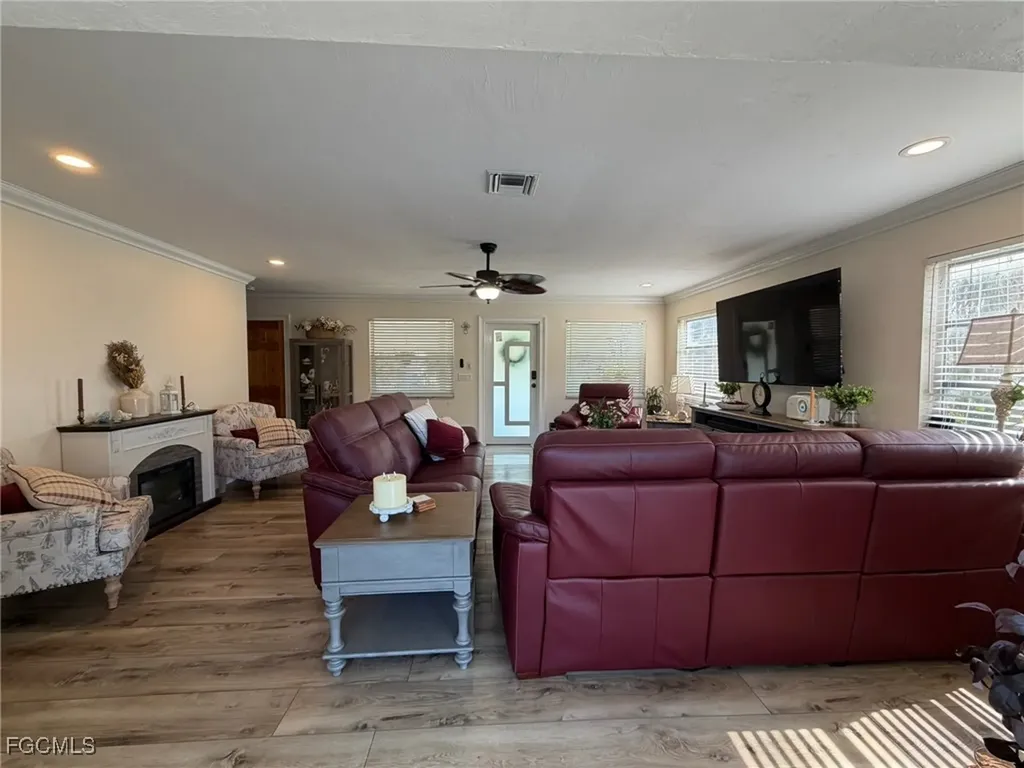 9225 Dimmick Drive Sanibel FL 33957