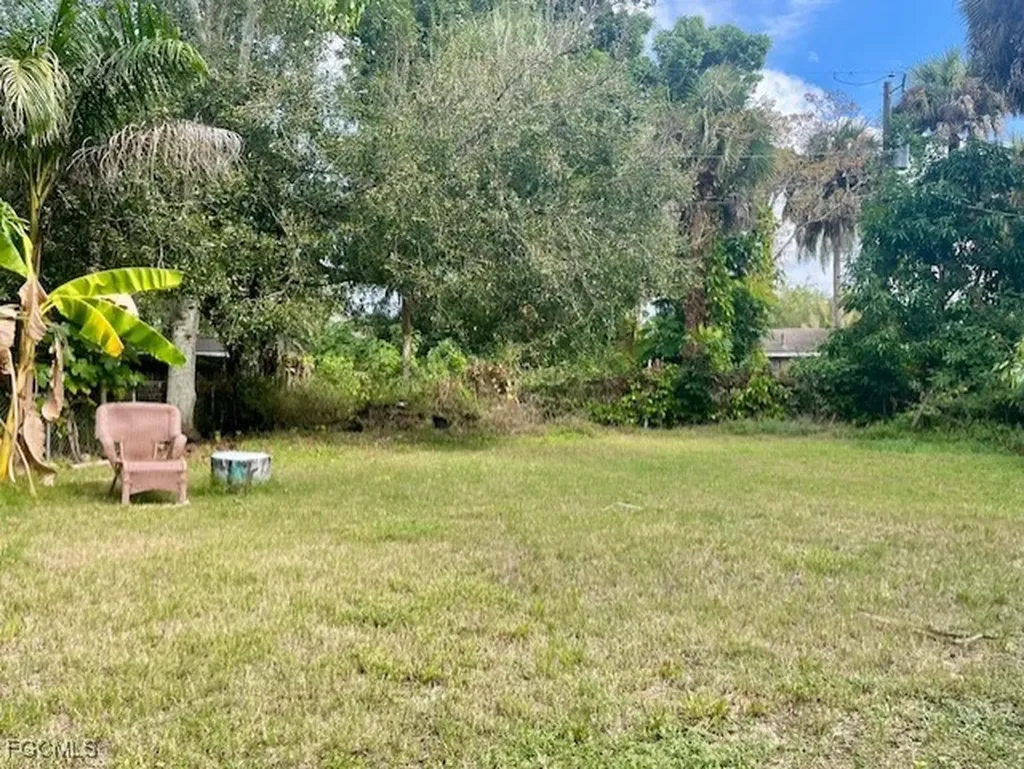 215 Delray Avenue Fort Myers FL 33905