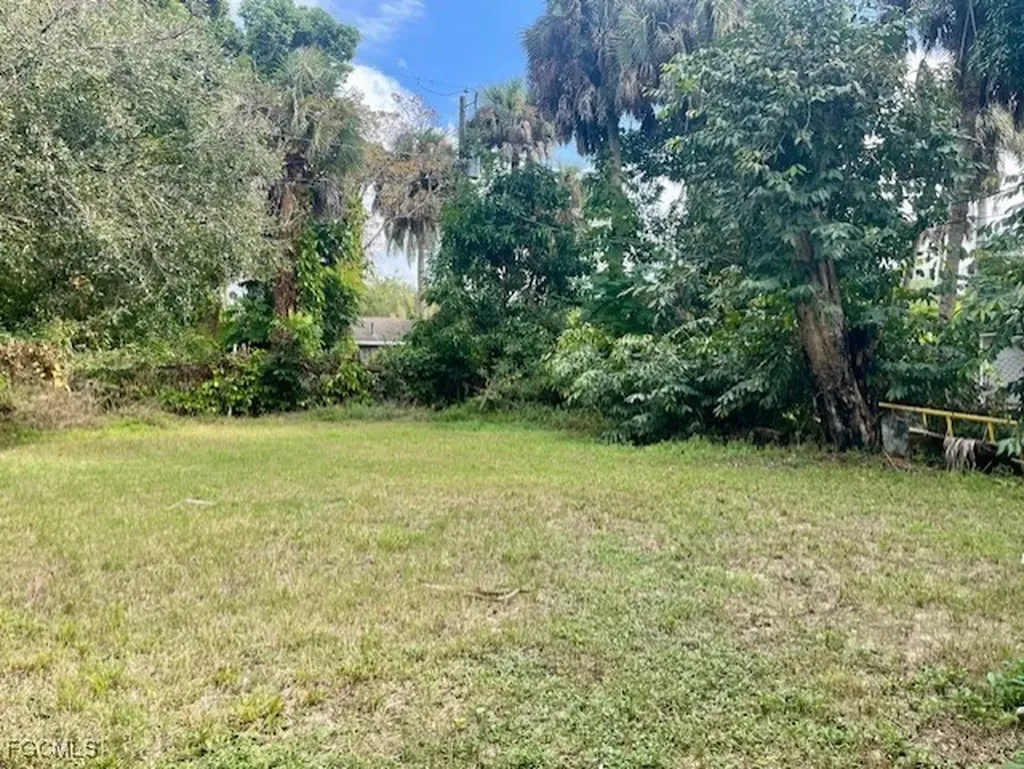 215 Delray Avenue Fort Myers FL 33905