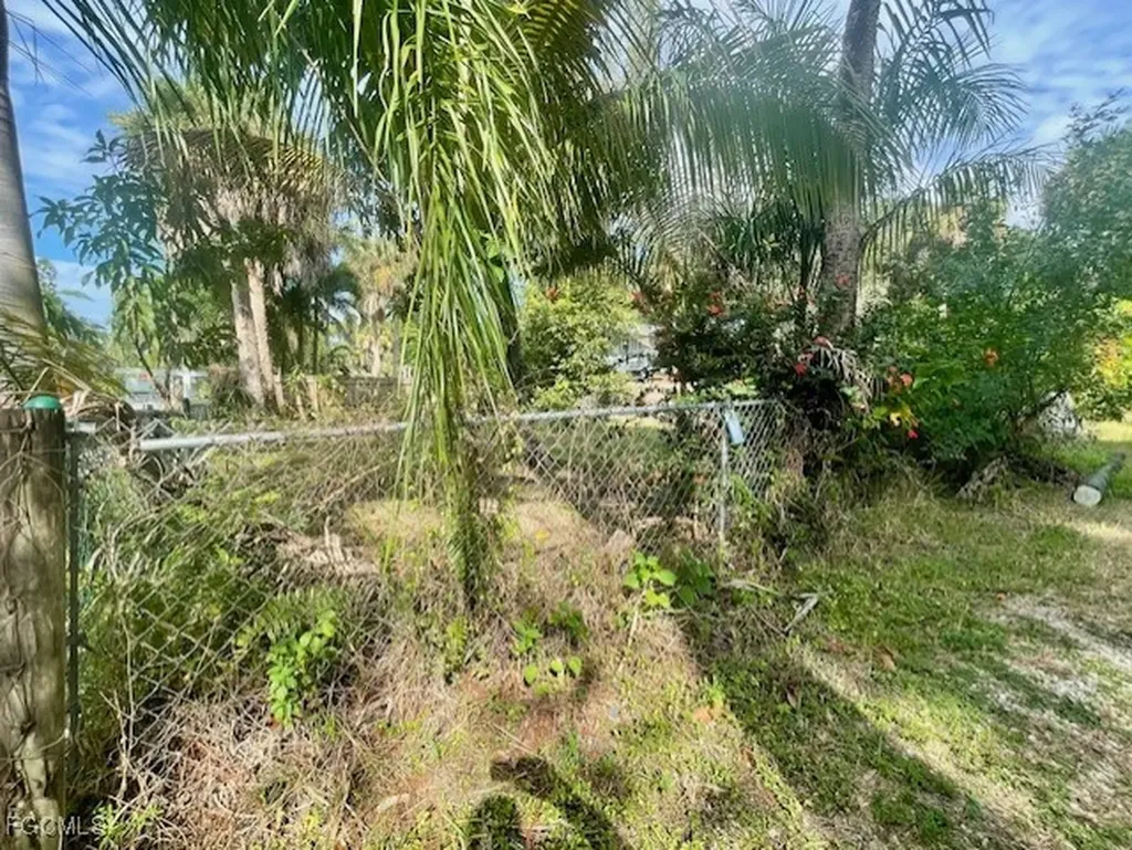 215 Delray Avenue Fort Myers FL 33905