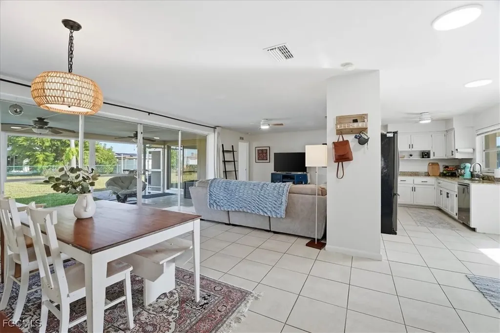 1211 SE 34th Street Cape Coral FL 33904