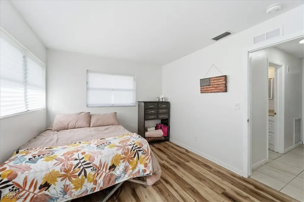 1211 SE 34th Street Cape Coral FL 33904