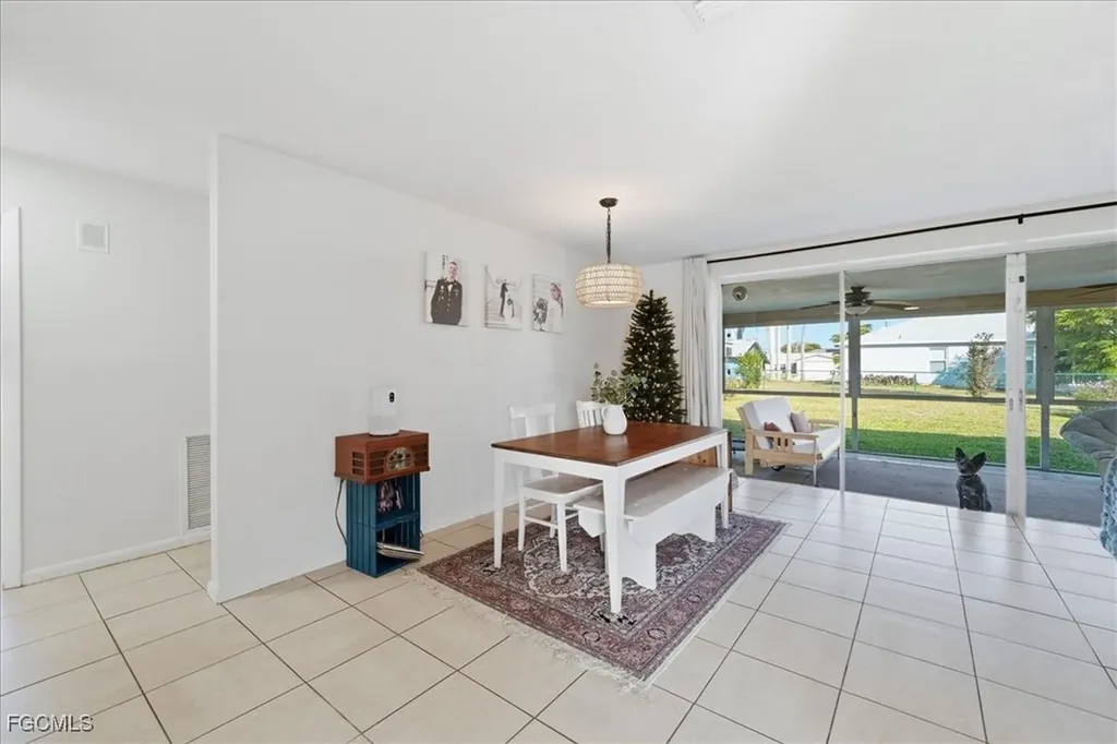 1211 SE 34th Street Cape Coral FL 33904