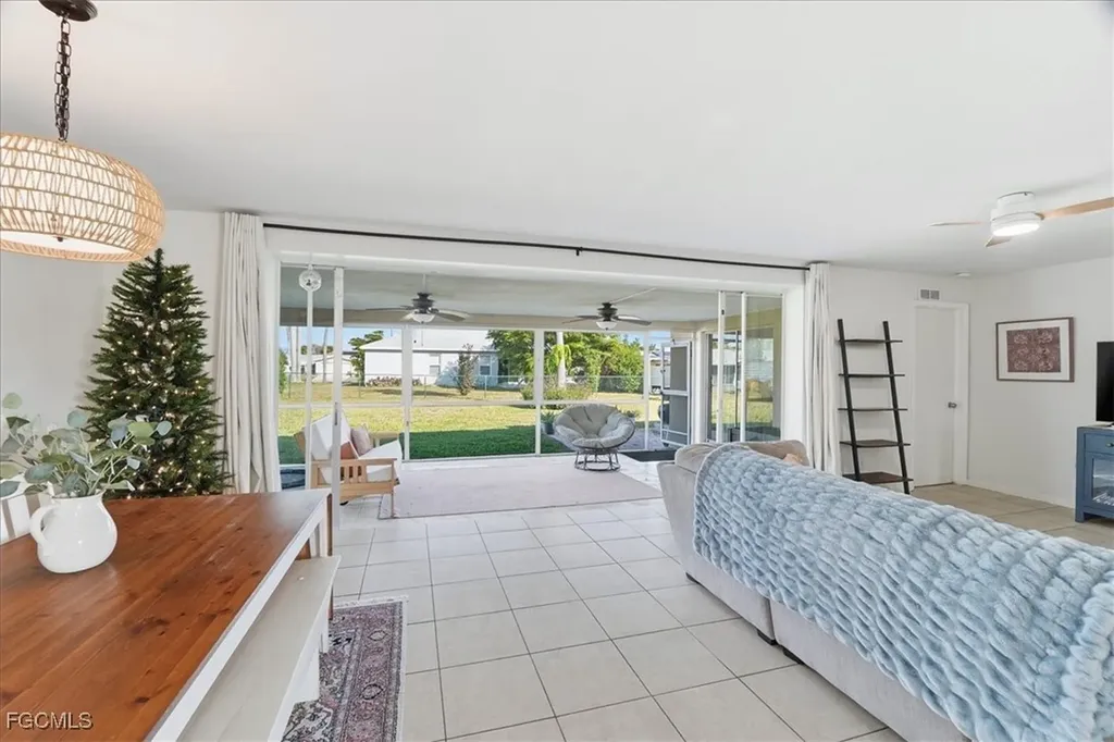 1211 SE 34th Street Cape Coral FL 33904