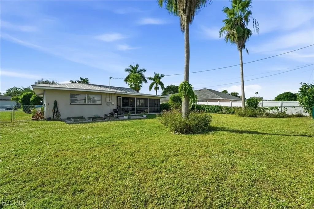 1211 SE 34th Street Cape Coral FL 33904