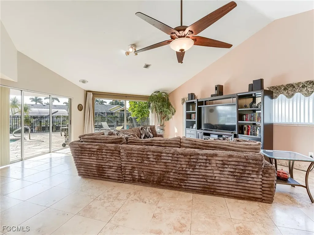 1506 SW 52nd Lane Cape Coral FL 33914