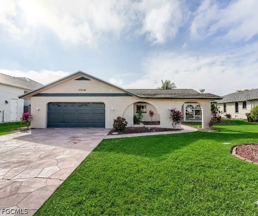 1506 SW 52nd Lane Cape Coral FL 33914