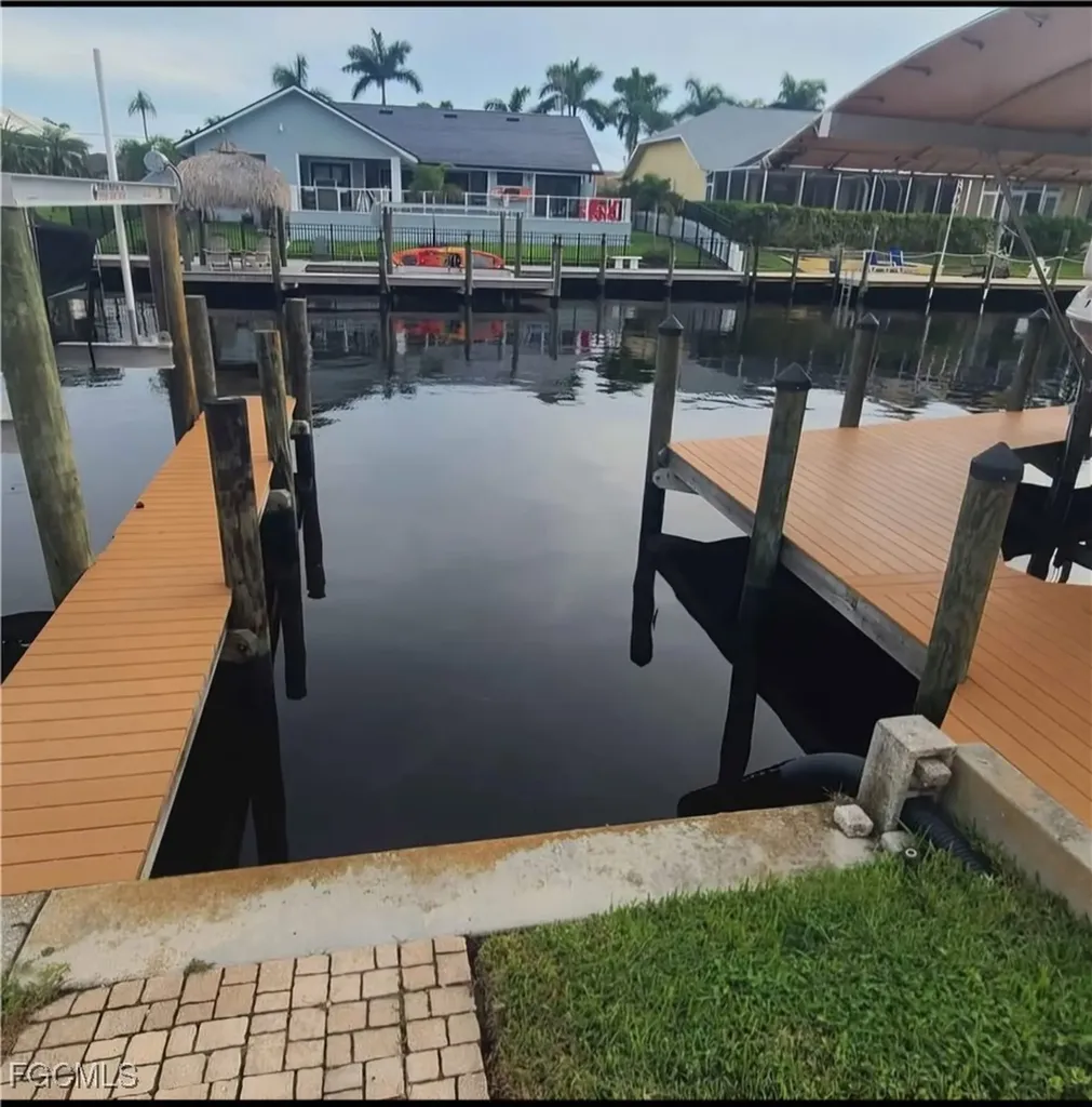 1506 SW 52nd Lane Cape Coral FL 33914