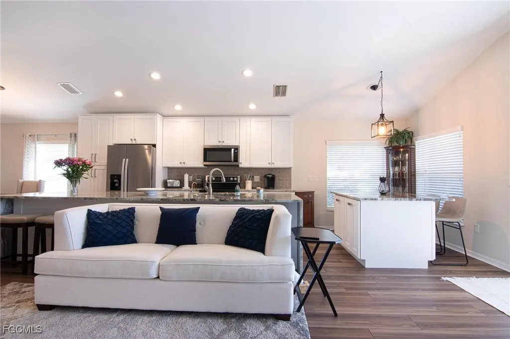 2520 Belleville Court Cape Coral FL 33991