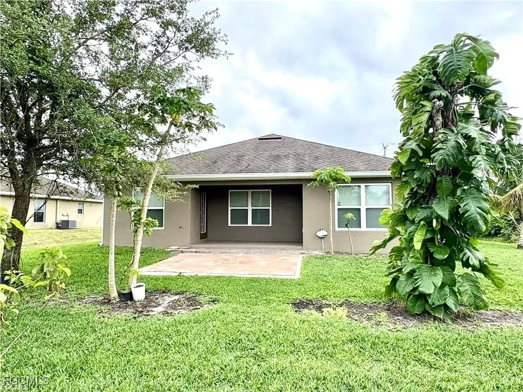 815 Theodore Vail Street E Lehigh Acres FL 33974