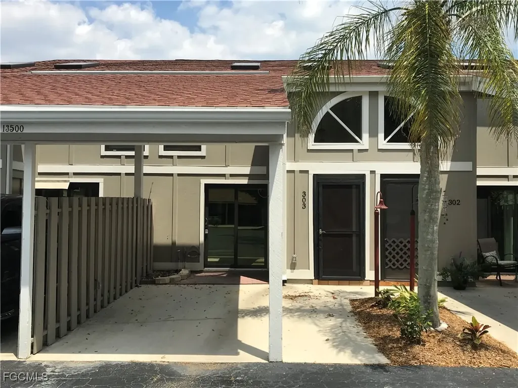 13500 Siesta Pines Court Fort Myers FL 33908