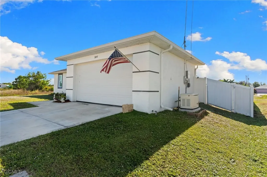 2617 42nd Street SW Lehigh Acres FL 33976