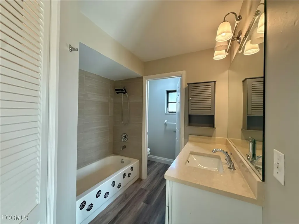 1038 NE Van Loon Terrace Cape Coral FL 33909
