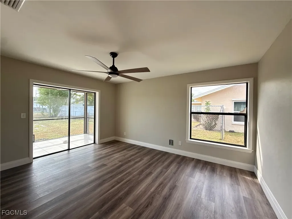 1038 NE Van Loon Terrace Cape Coral FL 33909