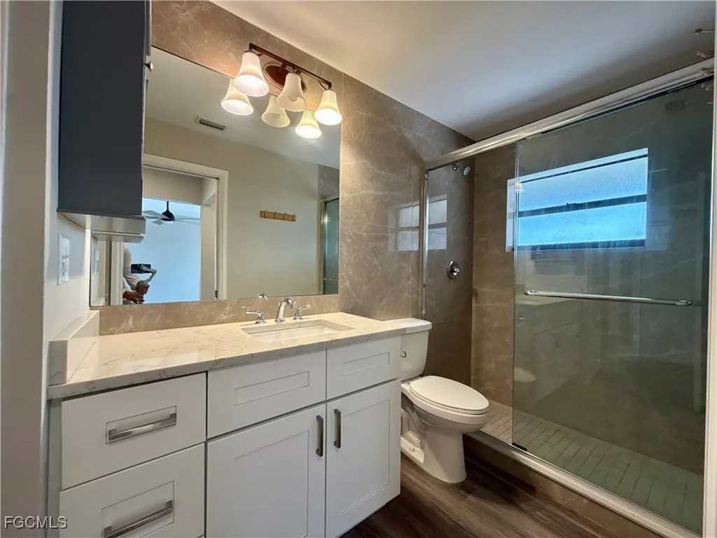 1038 NE Van Loon Terrace Cape Coral FL 33909