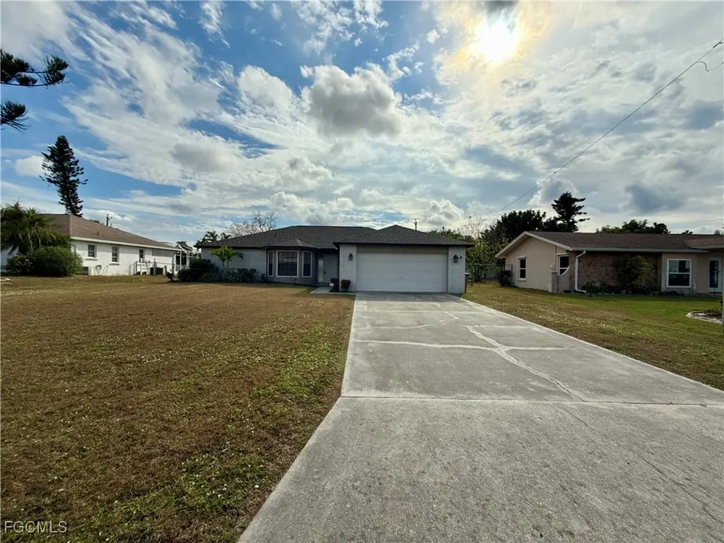1038 NE Van Loon Terrace Cape Coral FL 33909