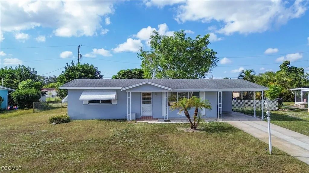 348 Crestwood Avenue Lehigh Acres FL 33936
