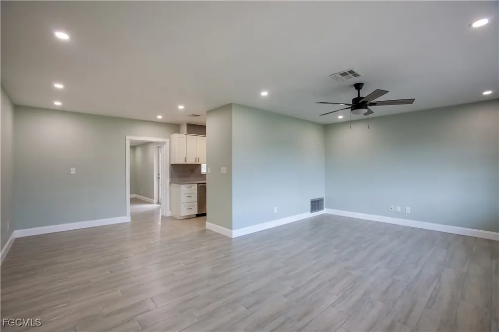 348 Crestwood Avenue Lehigh Acres FL 33936