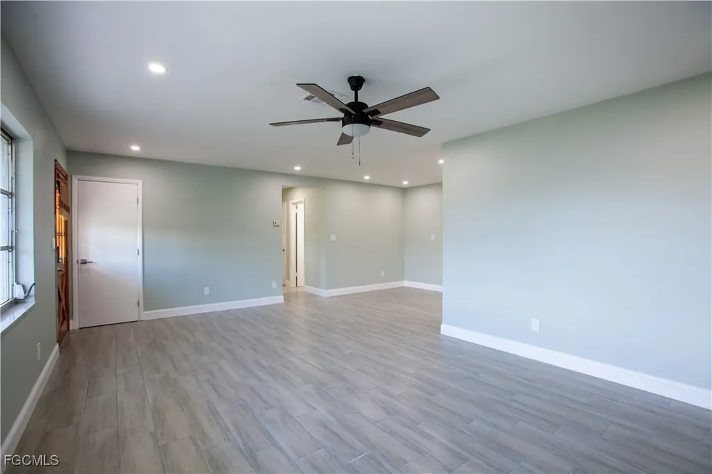 348 Crestwood Avenue Lehigh Acres FL 33936