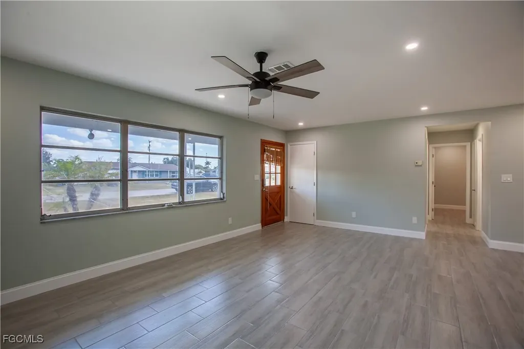 348 Crestwood Avenue Lehigh Acres FL 33936