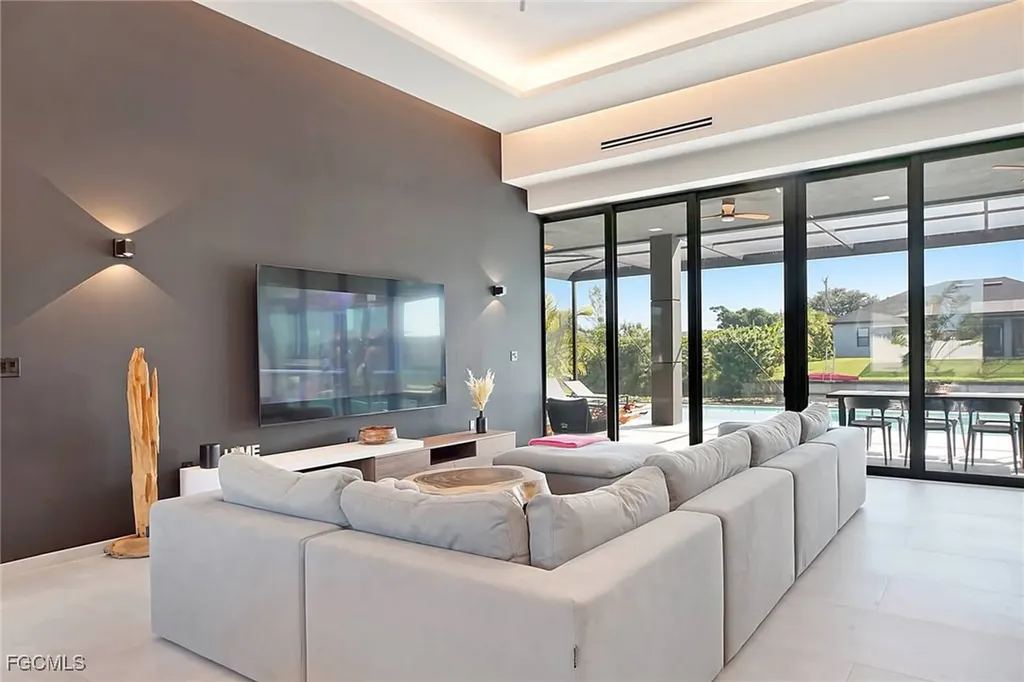 3311 SW 11th Court Cape Coral FL 33914