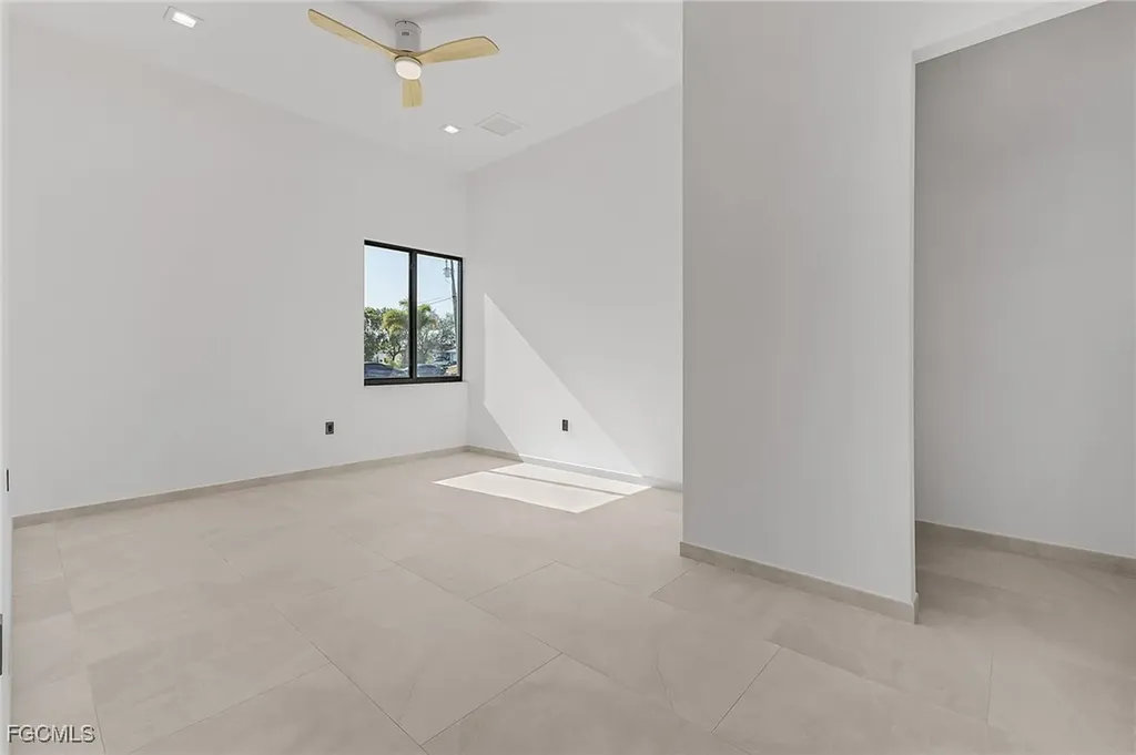 3311 SW 11th Court Cape Coral FL 33914