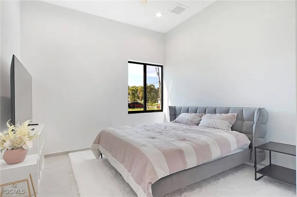 3311 SW 11th Court Cape Coral FL 33914