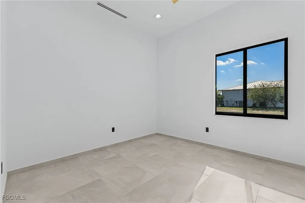 3311 SW 11th Court Cape Coral FL 33914