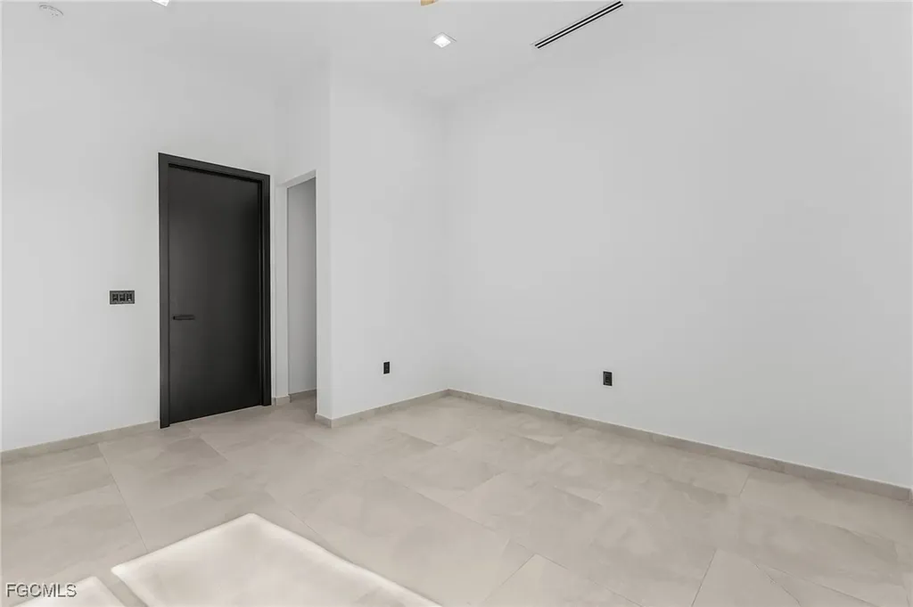 3311 SW 11th Court Cape Coral FL 33914