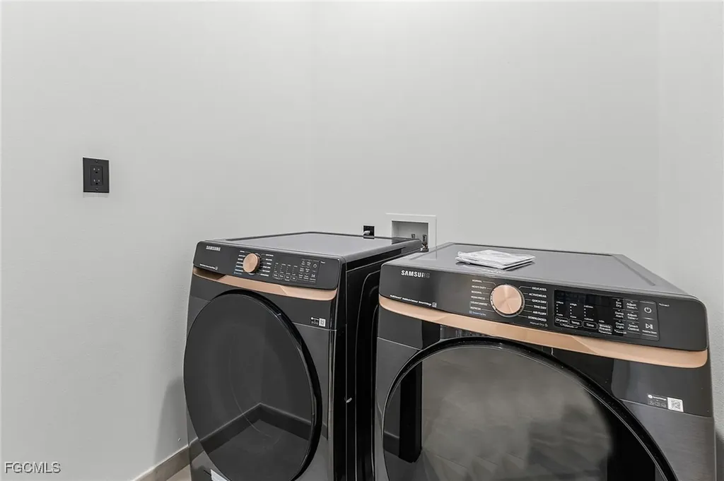 3311 SW 11th Court Cape Coral FL 33914