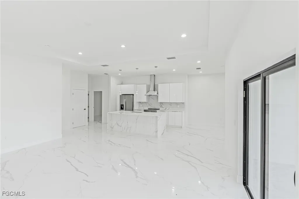 5037 Pinetree Circle Labelle FL 33935