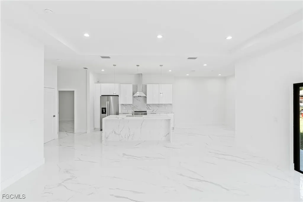 5037 Pinetree Circle Labelle FL 33935