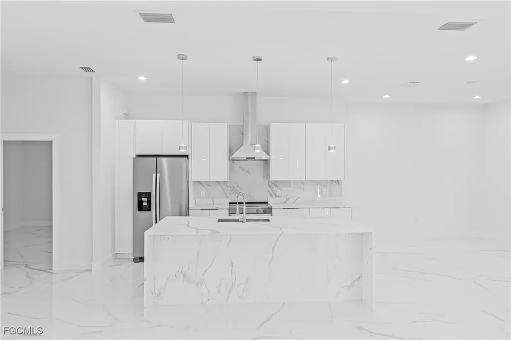 5037 Pinetree Circle Labelle FL 33935