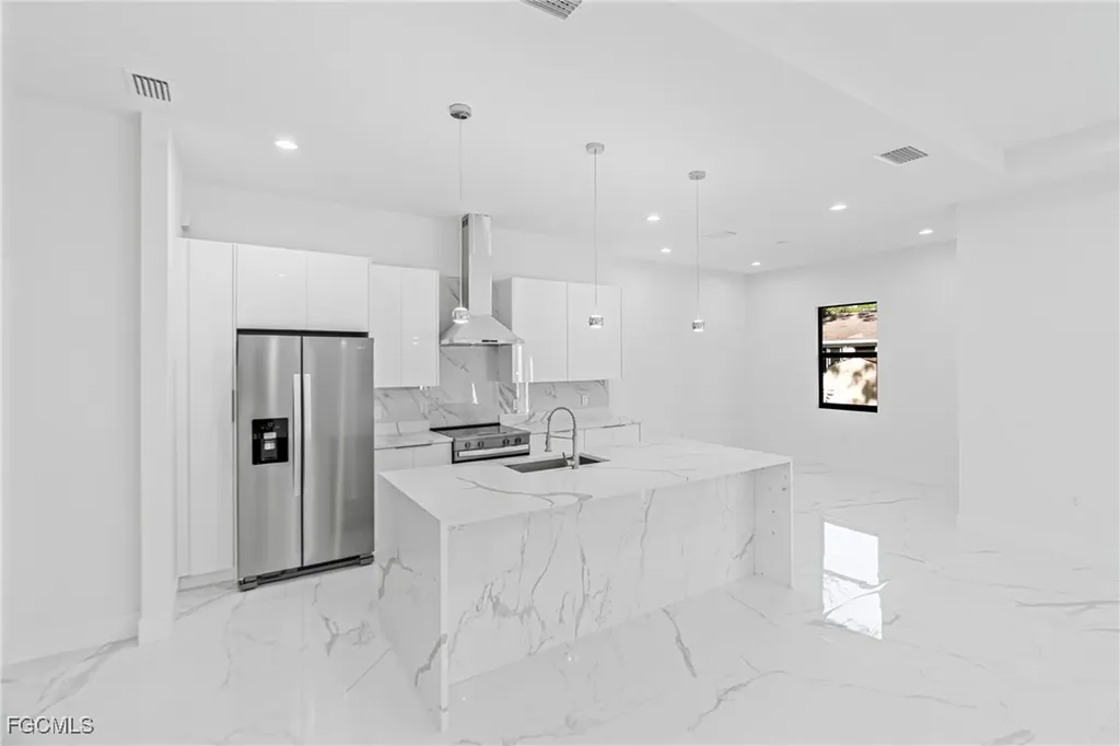 5037 Pinetree Circle Labelle FL 33935