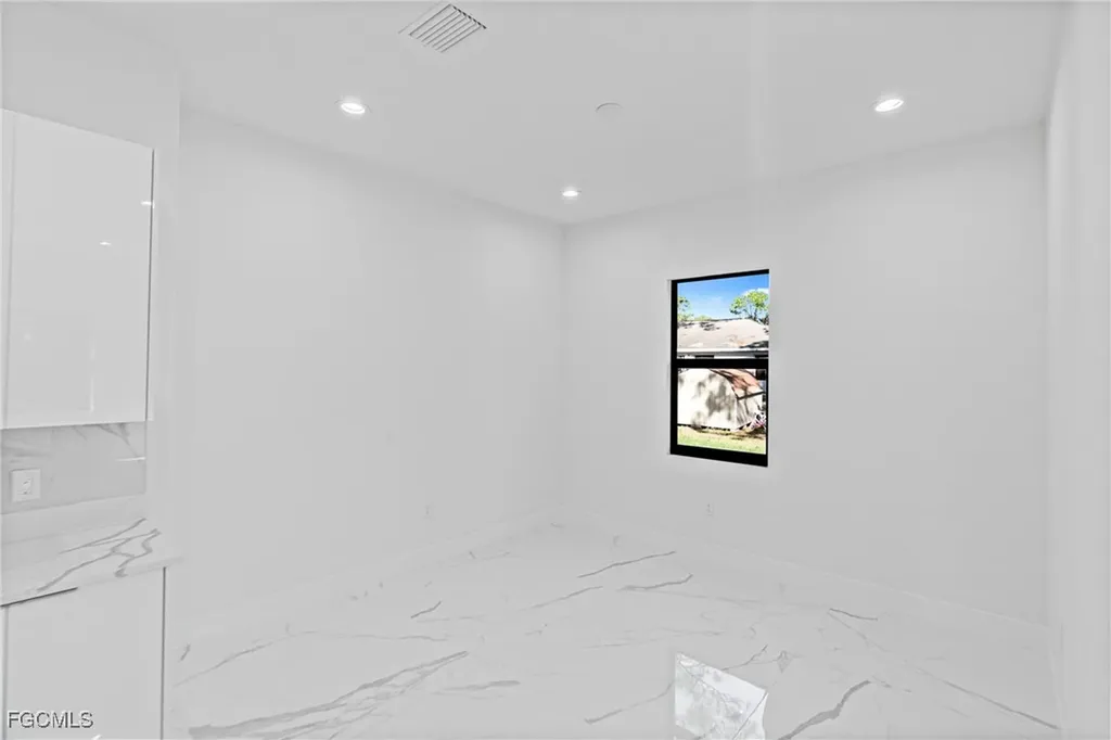 5037 Pinetree Circle Labelle FL 33935