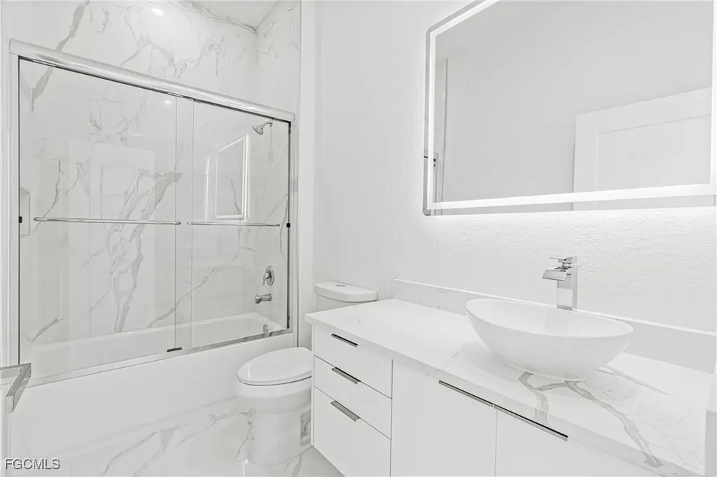 5037 Pinetree Circle Labelle FL 33935