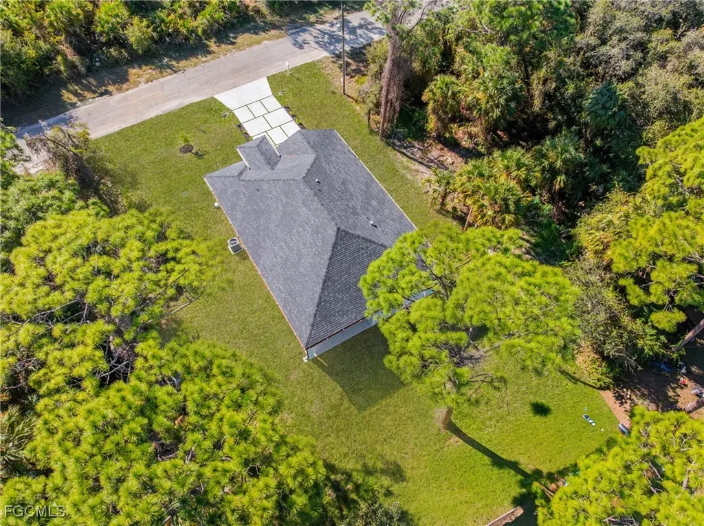 5037 Pinetree Circle Labelle FL 33935