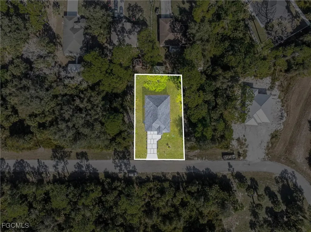 5037 Pinetree Circle Labelle FL 33935