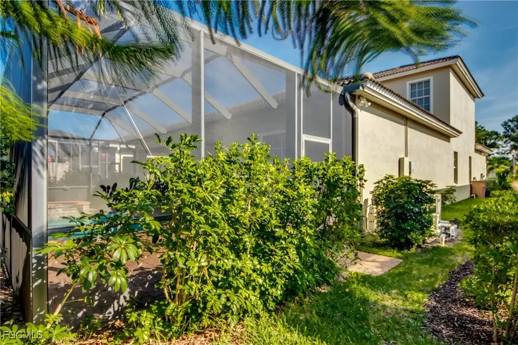 9145 Leatherwood Loop Lehigh Acres FL 33936
